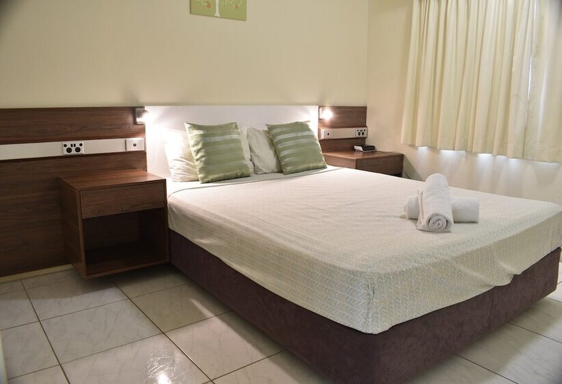 Апартаменты 2 Спальни, Tradewinds Mcleod Holiday Apartments