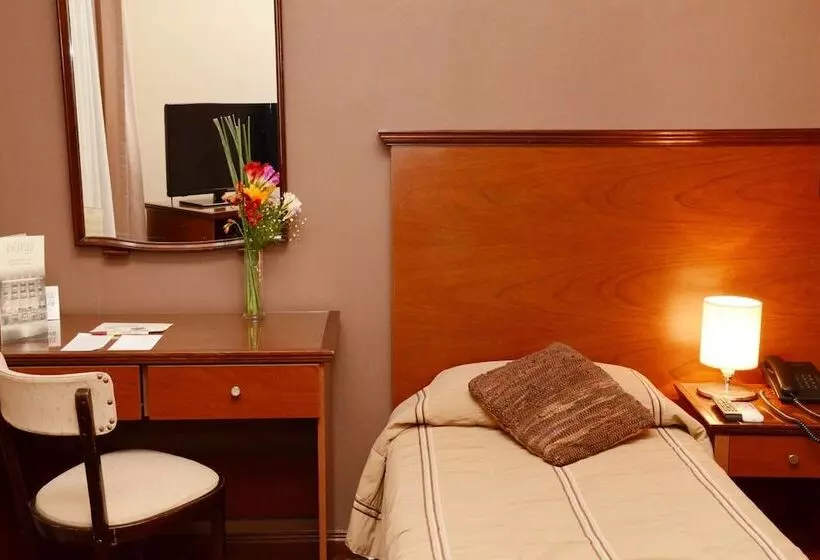 3-Bett-Standardzimmer, Dorá