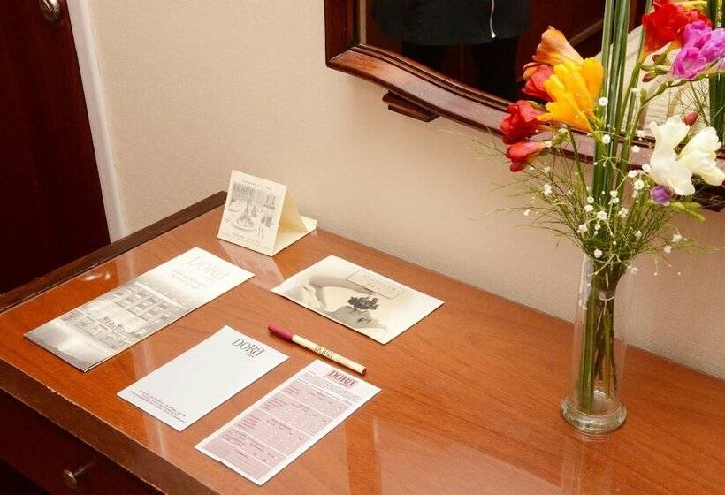 スタンダードトリプルルーム, Dorá