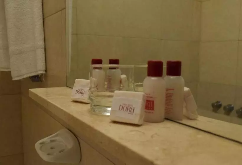 Standardzimmer, Dorá