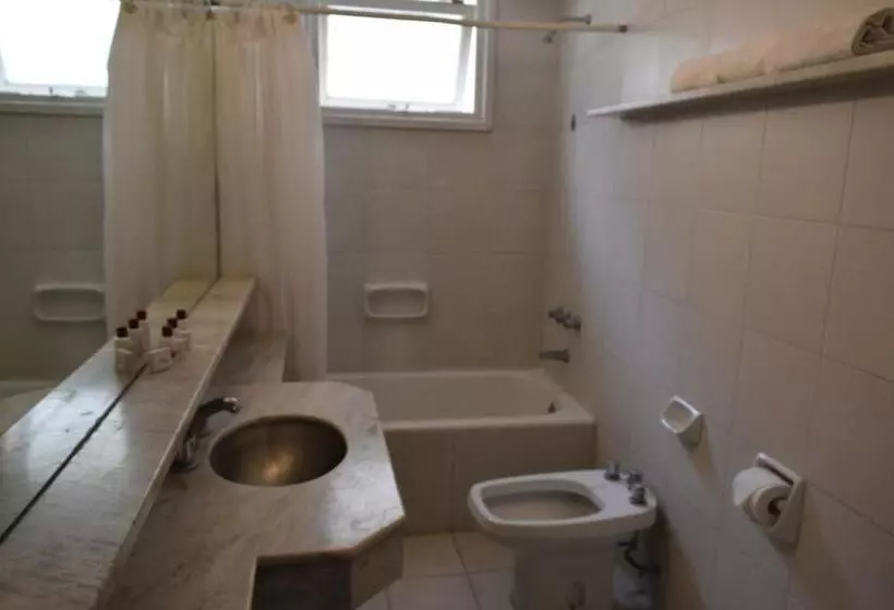 3-Bett-Standardzimmer, Dorá
