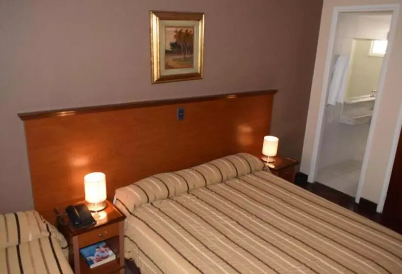 3-Bett-Standardzimmer, Dorá