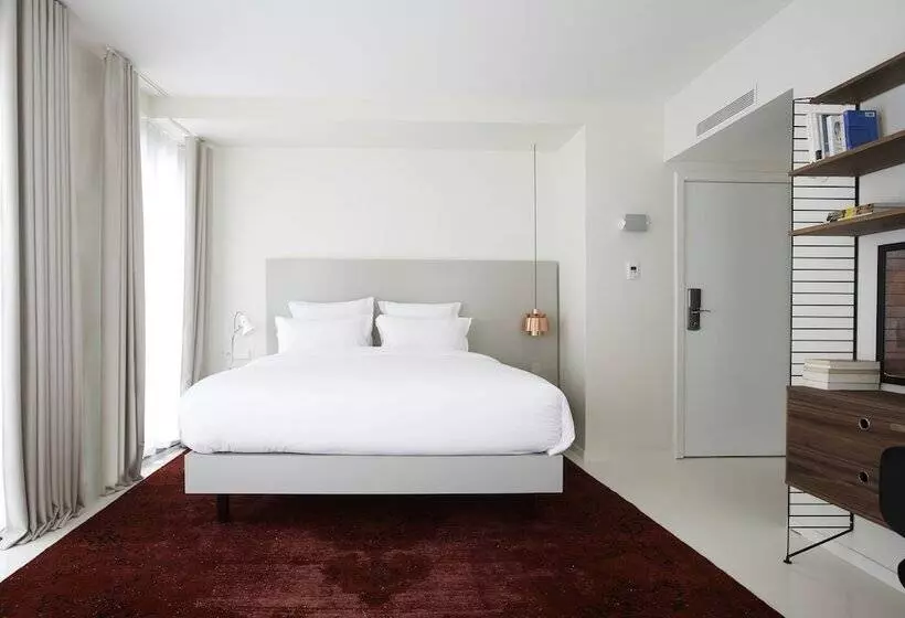 クラブルーム, 9hotel Sablon