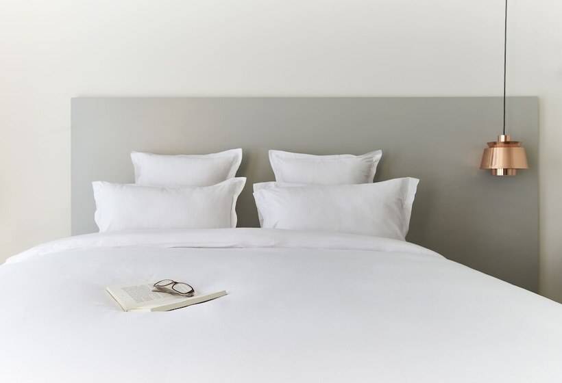 Quarto Club, 9hotel Sablon