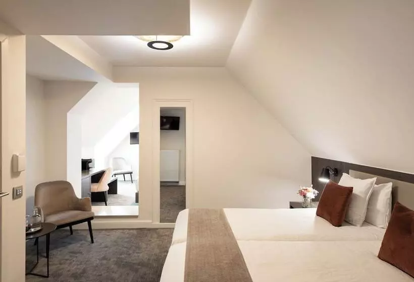 اتاق استاندارد چهار تخته, Dukes  Academie Brugge  by Dukes  Hotel Collection