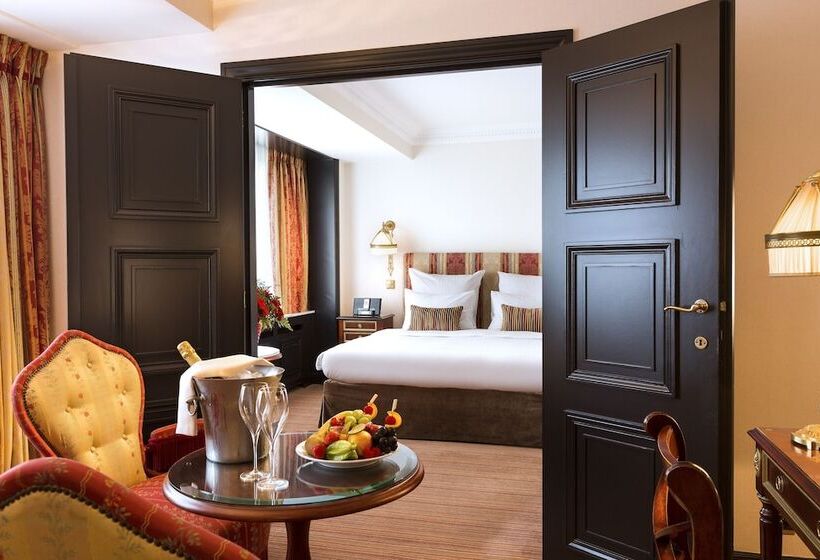 سوییت اجرایی, Barsey By Warwick