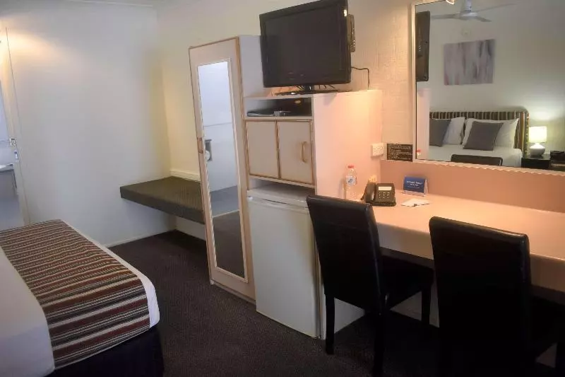 اتاق استاندارد سه نفره, Best Western Cattle City Motor Inn