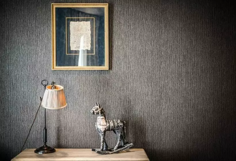 اتاق لوکس, Boutique Hotel De Castillion   Small Elegant Family
