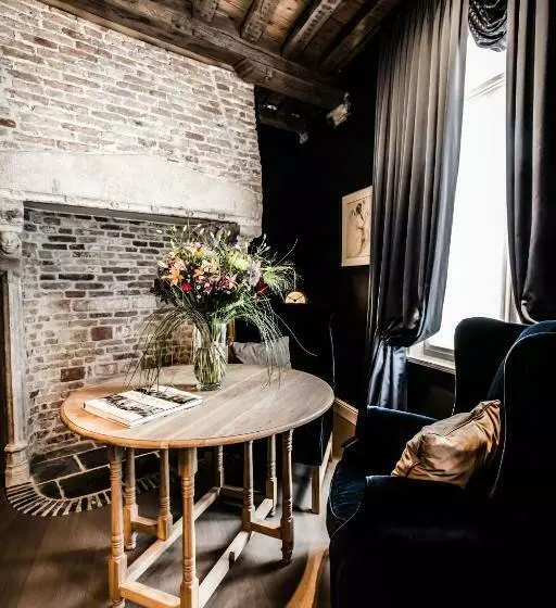 سوییت جونیور لوکس, Boutique Hotel De Castillion