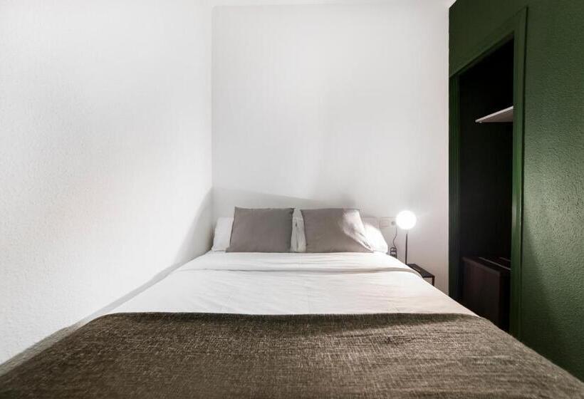 اتاق استاندارد یک نفره, Glaner Hotel Cafe