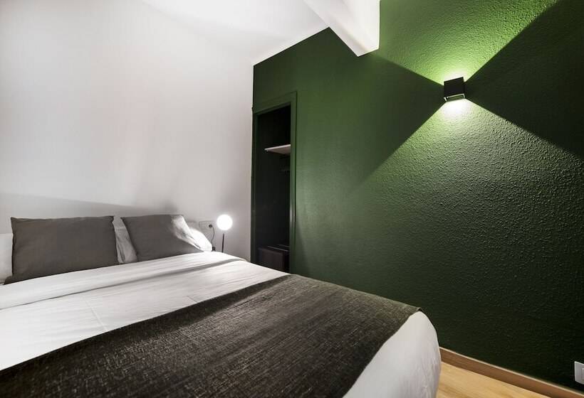 اتاق استاندارد یک نفره, Glaner Hotel Cafe