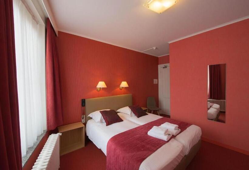 스탠다드 트리플 룸, Groeninghe