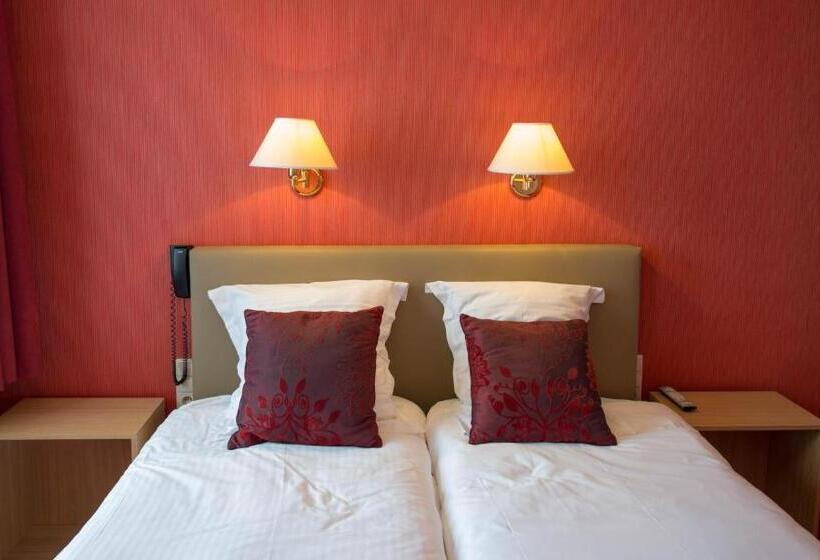 스탠다드 트리플 룸, Groeninghe