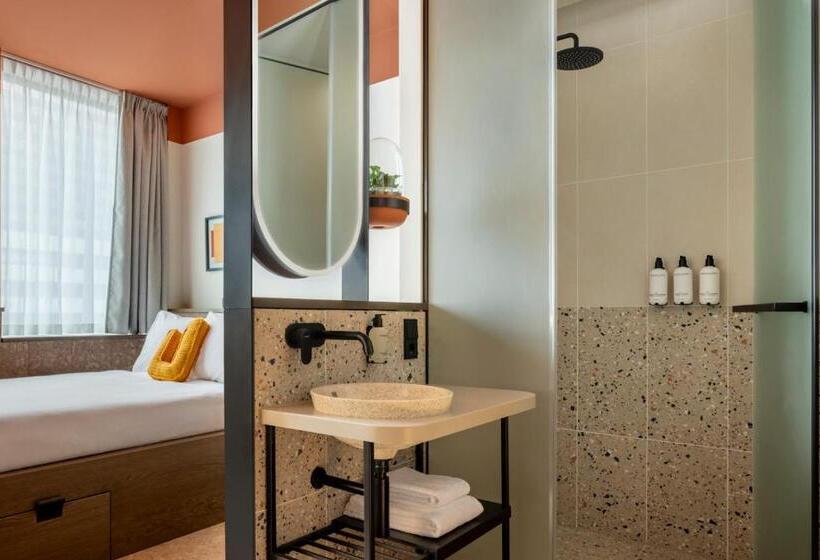 Номер Superior, The Usual Brussels