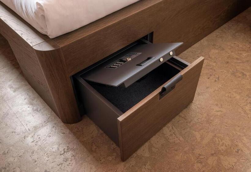 Номер Deluxe Кровать Кинг, The Usual Brussels