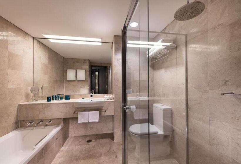 اتاق سوپریور با تخت بزرگ, Parkroyal Darling Harbour, Sydney