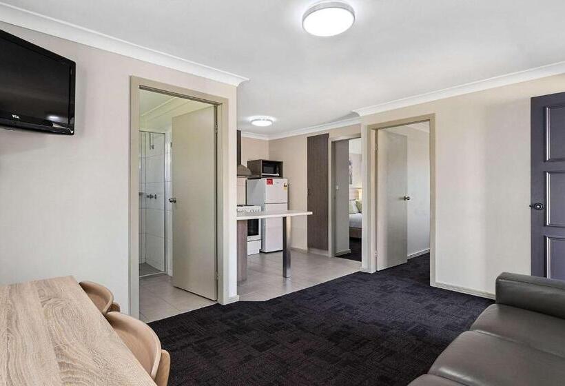 Апартаменты 2 Спальни, Quality Inn Carriage House