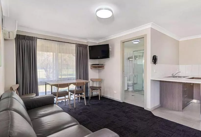 آپارتمان 2 خوابه, Quality Inn Carriage House