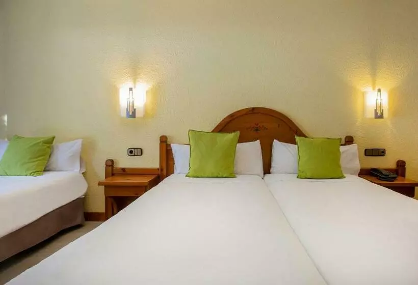 3 Bett Superior Zimmer, Sant Gothard by Nexta