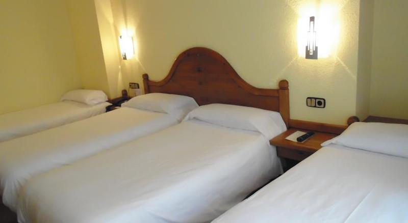 اتاق استاندارد چهار تخته, Sant Gothard by Nexta