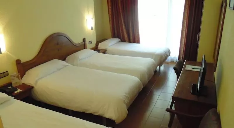 4 Bett Standardzimmer, Sant Gothard by Nexta