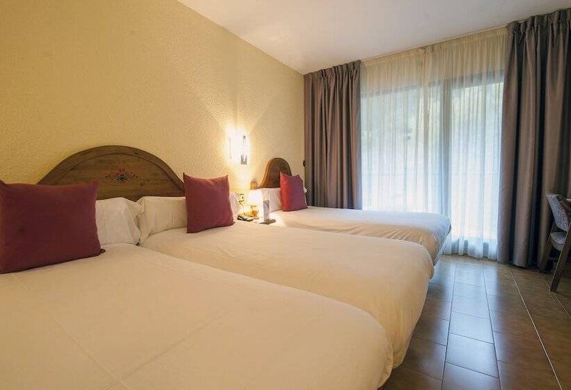 اتاق استاندارد سه نفره, Sant Gothard by Nexta