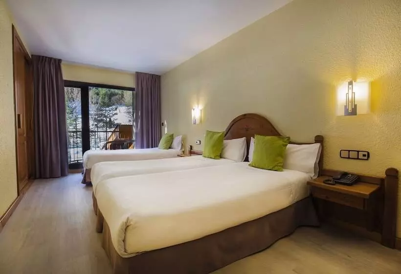 3 Bett Superior Zimmer, Sant Gothard by Nexta