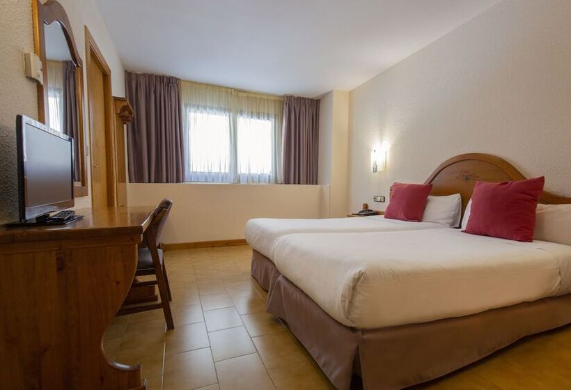 اتاق استاندارد چهار تخته, Sant Gothard by Nexta