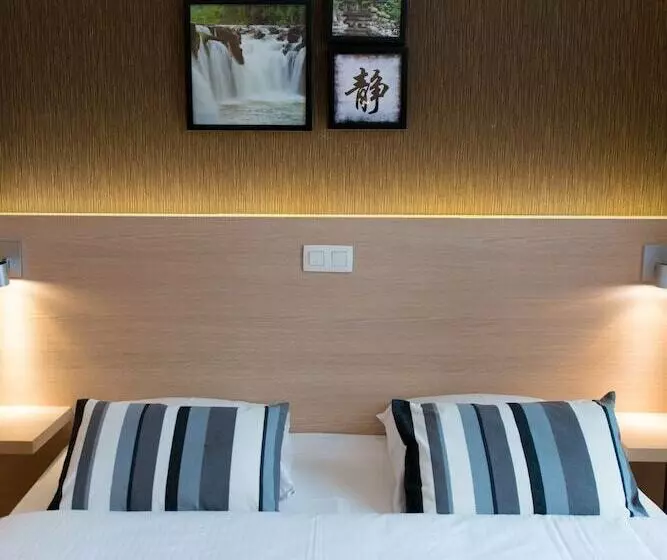 エコノミールーム, Hôtel De L Univers Liège