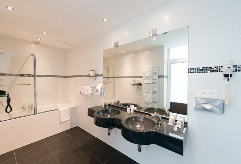 이코노미 룸, Hôtel De L Univers Liège