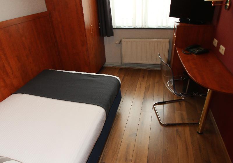 이코노미 싱글 룸, Hôtel De L Univers Liège