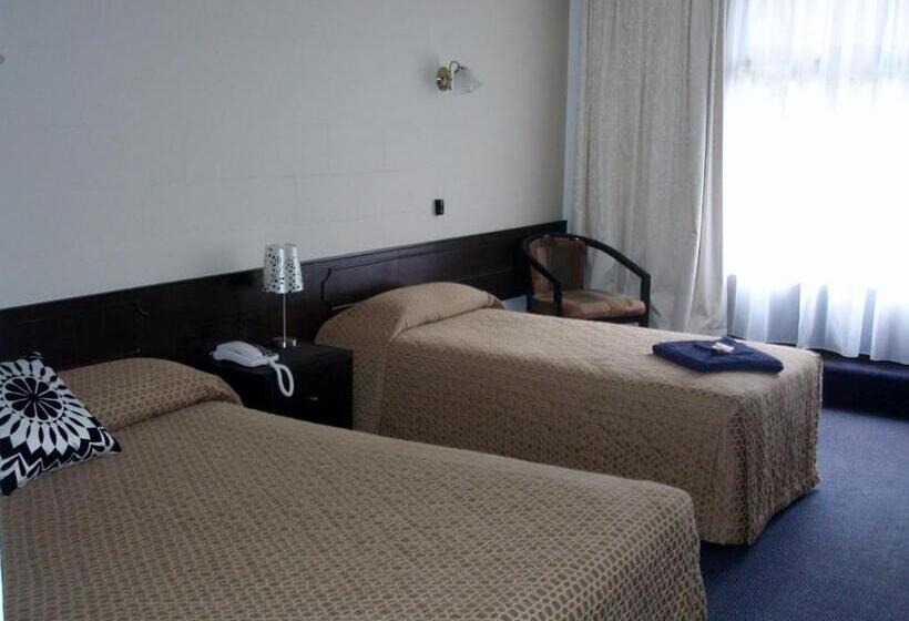 اتاق استاندارد در طبقه همکف, West Coaster Motel