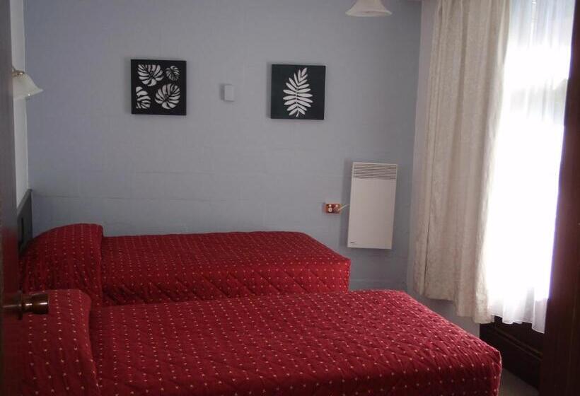 سوئیت 2 خوابه, West Coaster Motel