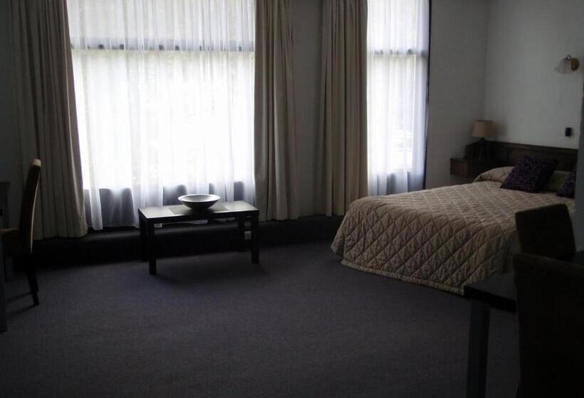 Quarto Economy, West Coaster Motel
