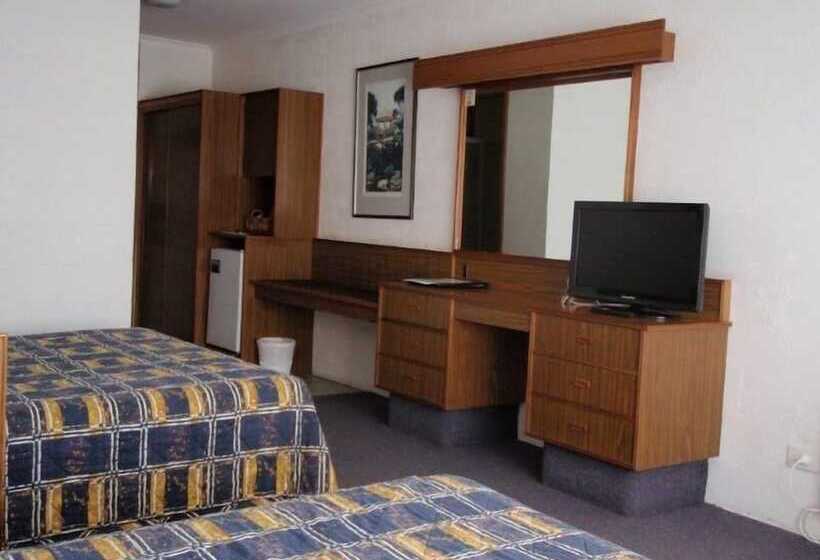 Quarto Economy, West Coaster Motel