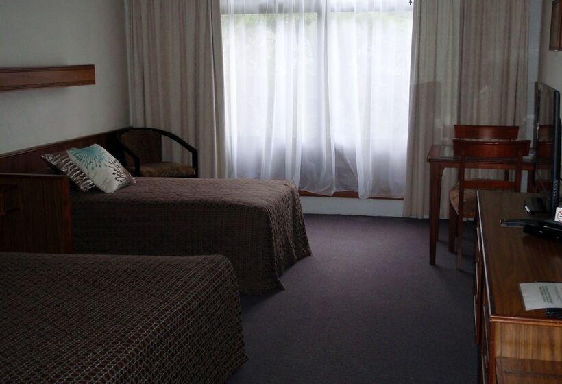 اتاق استاندارد در طبقه همکف, West Coaster Motel