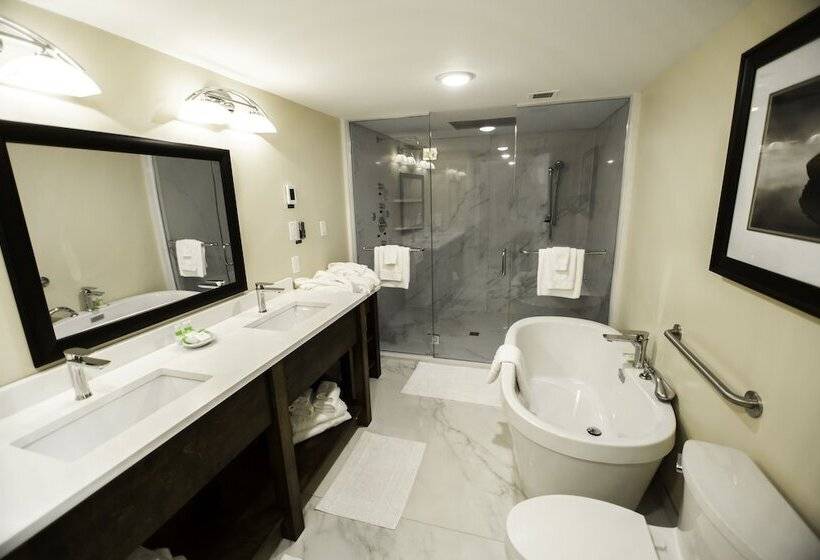 جناح, Best Western Plus Dryden Hotel and Conference Centre