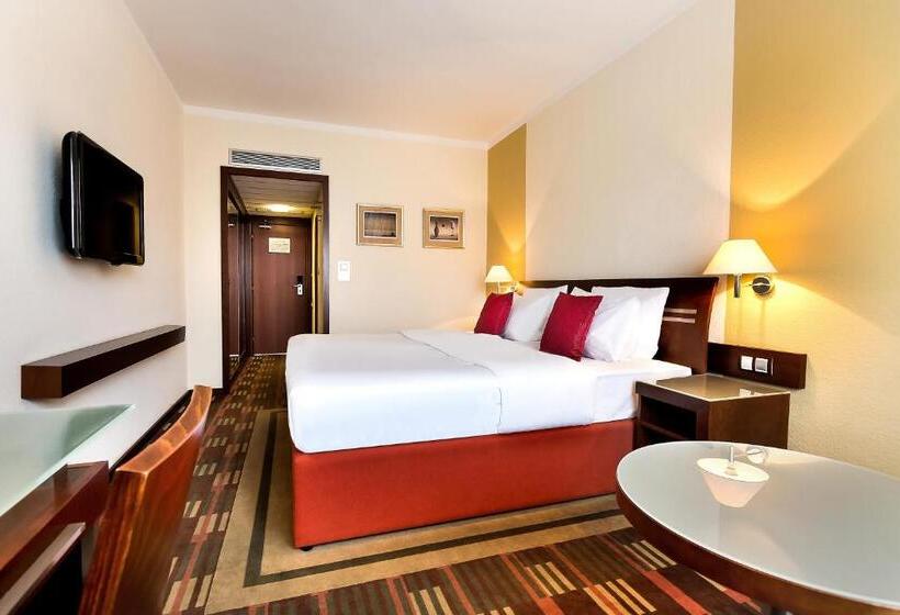 ビジネスルーム, International Brno