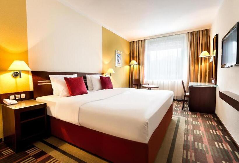 キングサイズベッドのジュニアスイート, International Brno