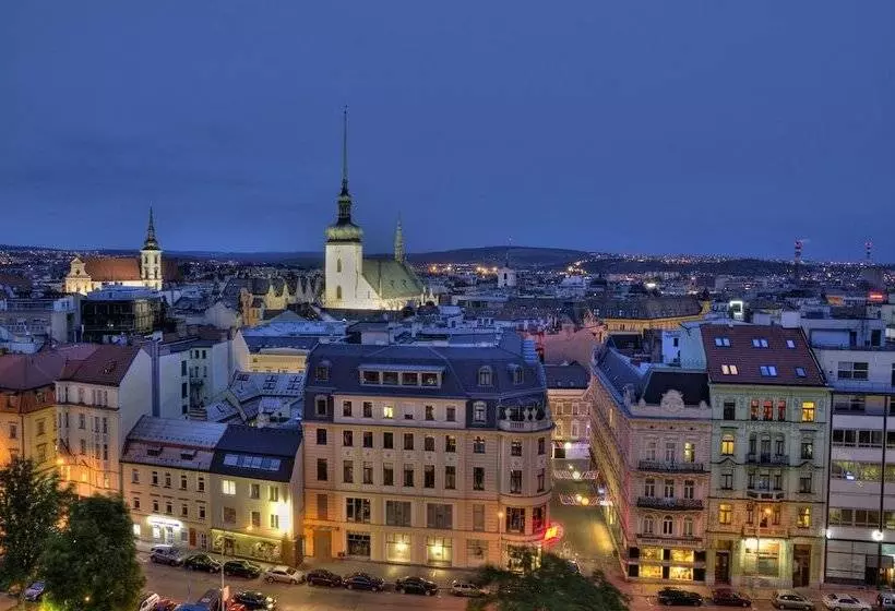ビジネスルーム, International Brno