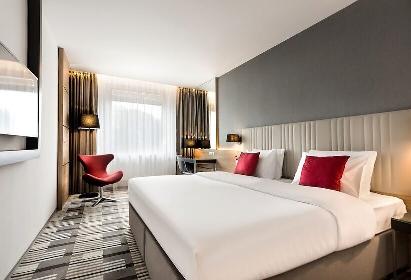 Quarto Classe Business, International Brno