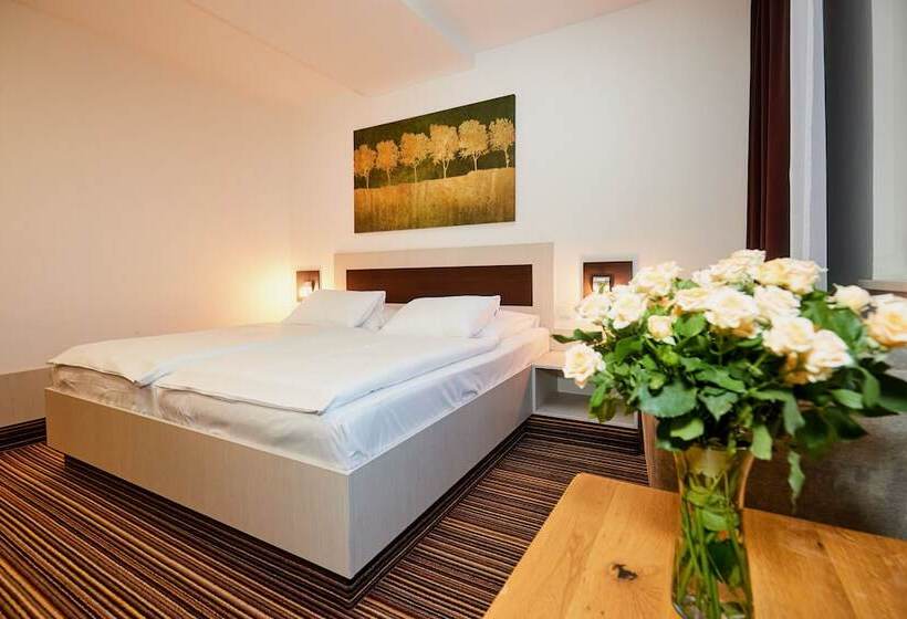 舒适型房间, Central Park Flora