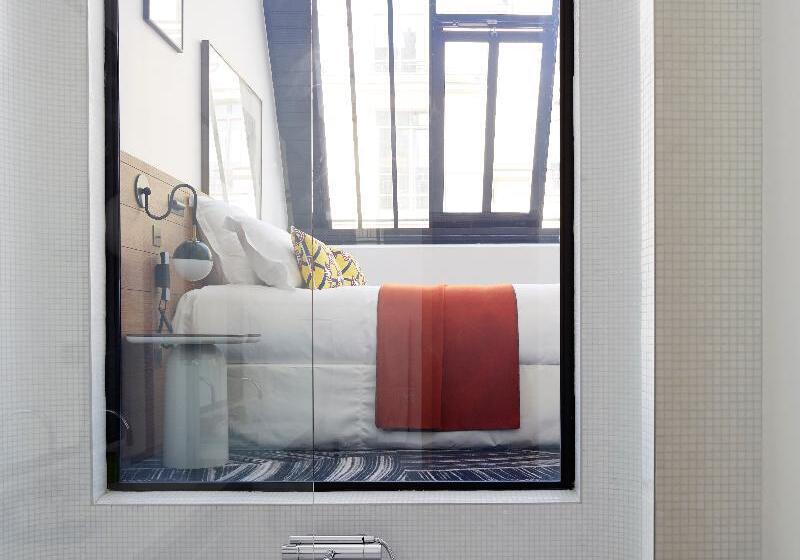 行政房间, Fantasyland