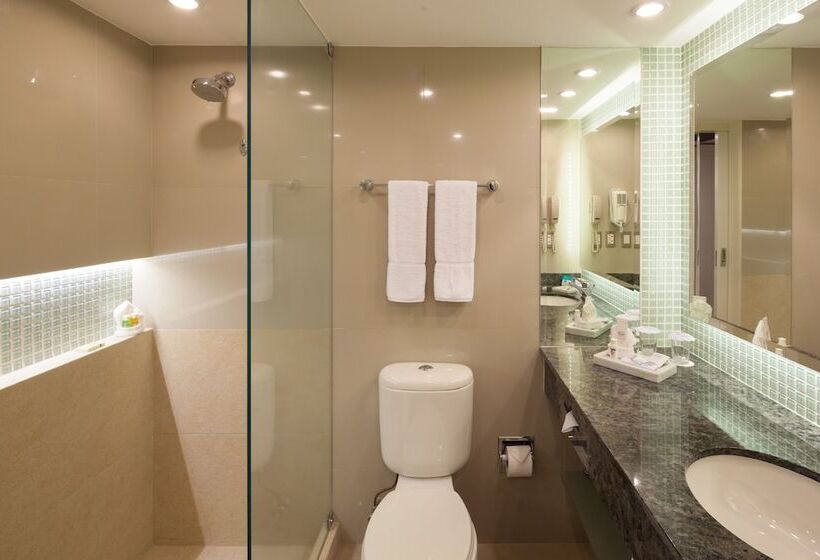 اتاق اجرایی با چشمانداز باغ, Los Tajibos, Santa Cruz De La Sierra, A Tribute Portfolio