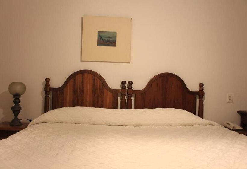 דירת חדר, Luxor