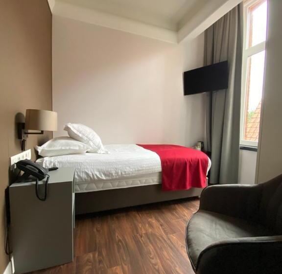 غرفة إقتصادية فردية, New Regina