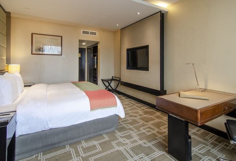 Club Room King Bed, Pan Pacific Sonargaon Dhaka