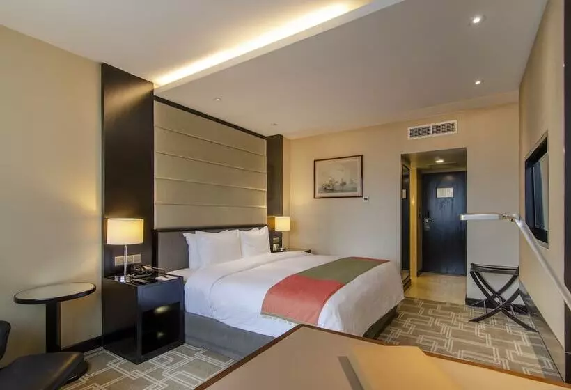 キングサイズベッドのクラブルーム, Pan Pacific Sonargaon Dhaka