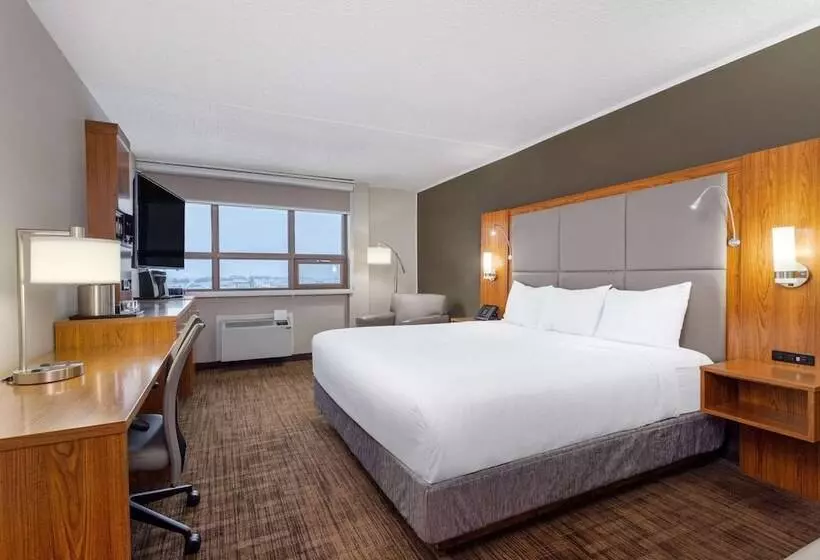 デラックスルーム, Ramada By Wyndham Northern Grand Hotel & Conference Centre