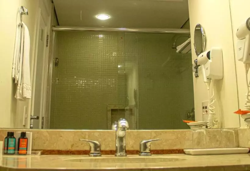 Deluxe Room, Royal Palm Plaza Resort